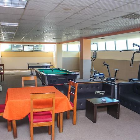 Hotel Vila Aeroport Ринас Экстерьер фото