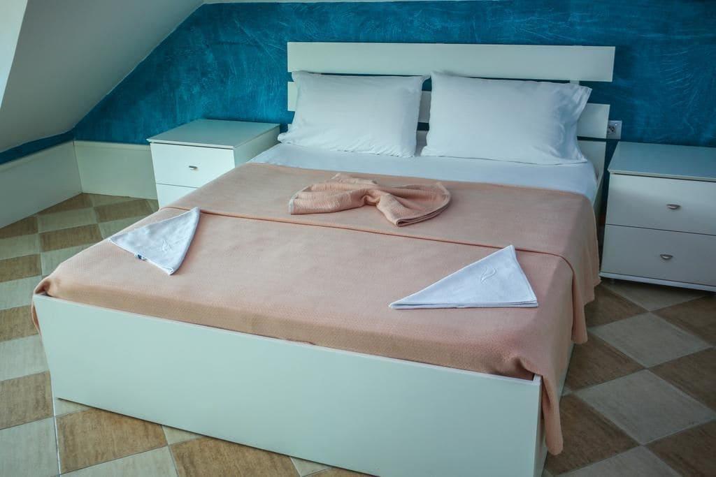 Hotel Vila Aeroport Ринас Экстерьер фото