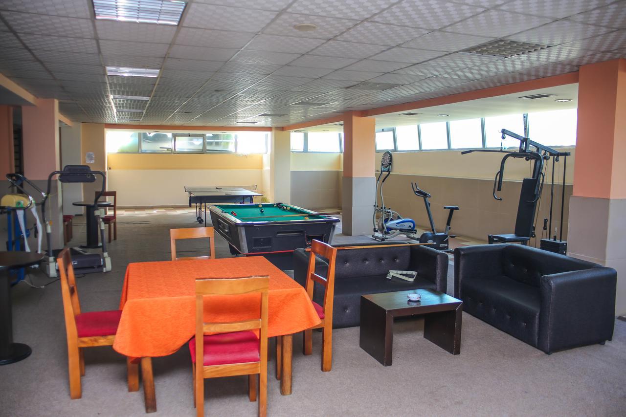 Hotel Vila Aeroport Ринас Экстерьер фото