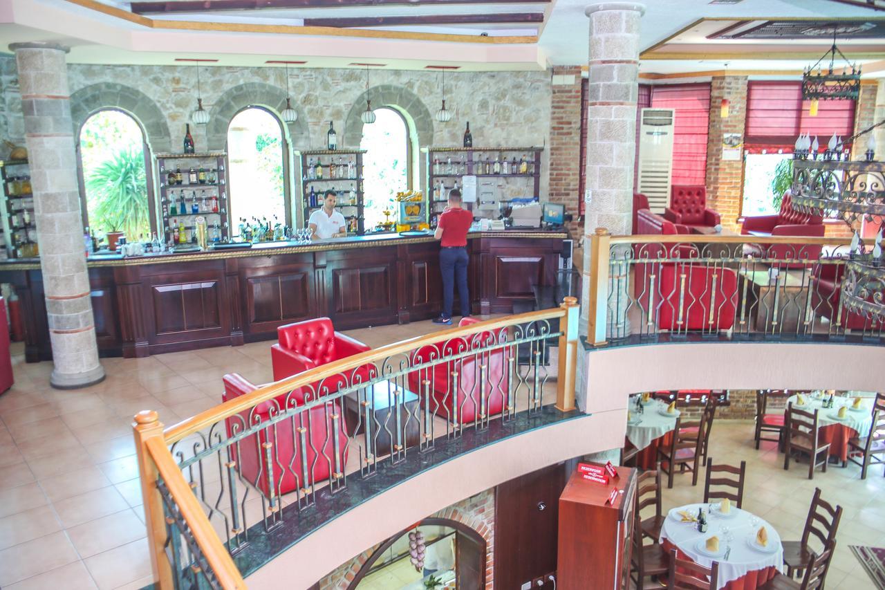 Hotel Vila Aeroport Ринас Экстерьер фото