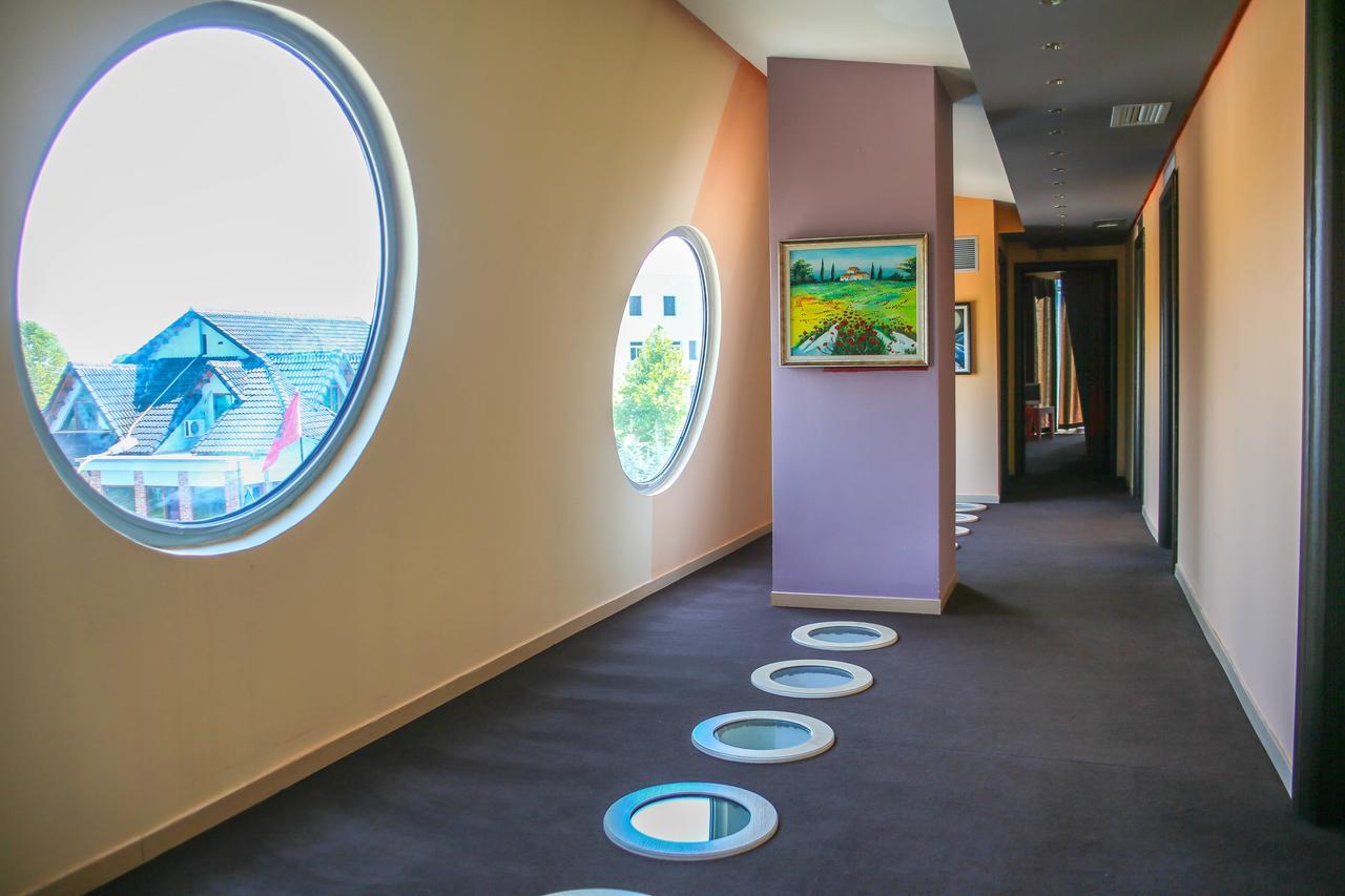 Hotel Vila Aeroport Ринас Экстерьер фото
