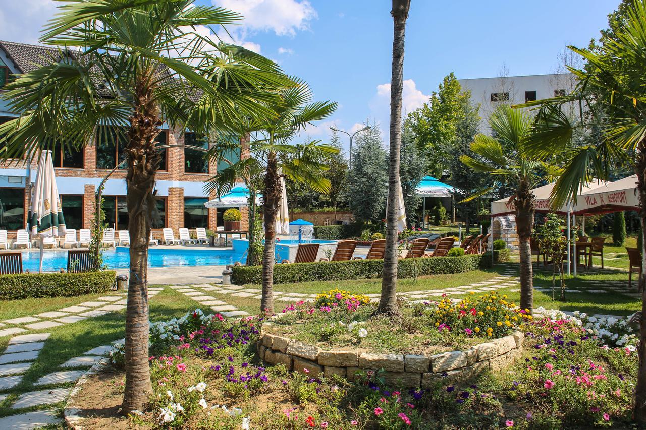 Hotel Vila Aeroport Ринас Экстерьер фото