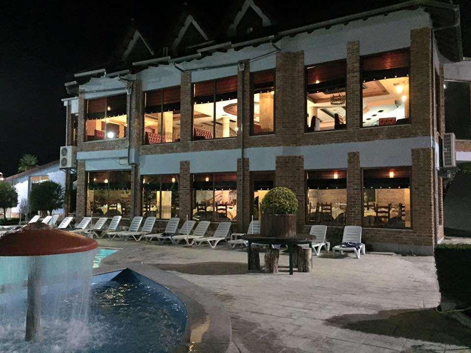 Hotel Vila Aeroport Ринас Экстерьер фото